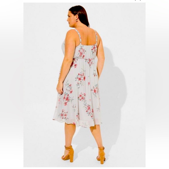 Torrid Maxi Chiffon Cowl Neck Pleated Dress - Picture 3 of 4